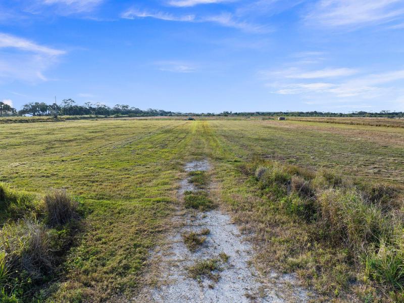  Commercial & Industrial Land Images 
