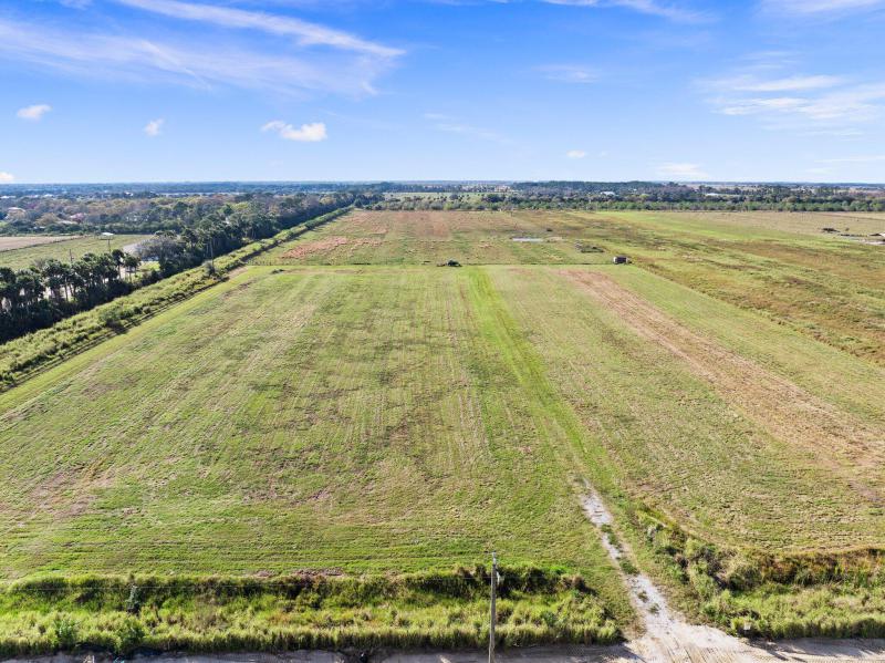  Commercial & Industrial Land Images 