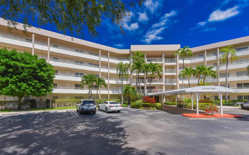  Condo & Townhome Photos
