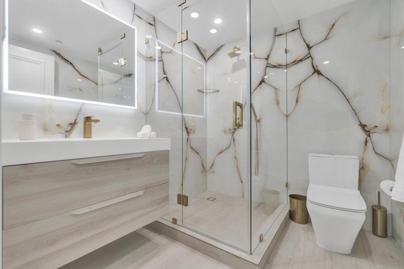  Condo & Townhome Photos