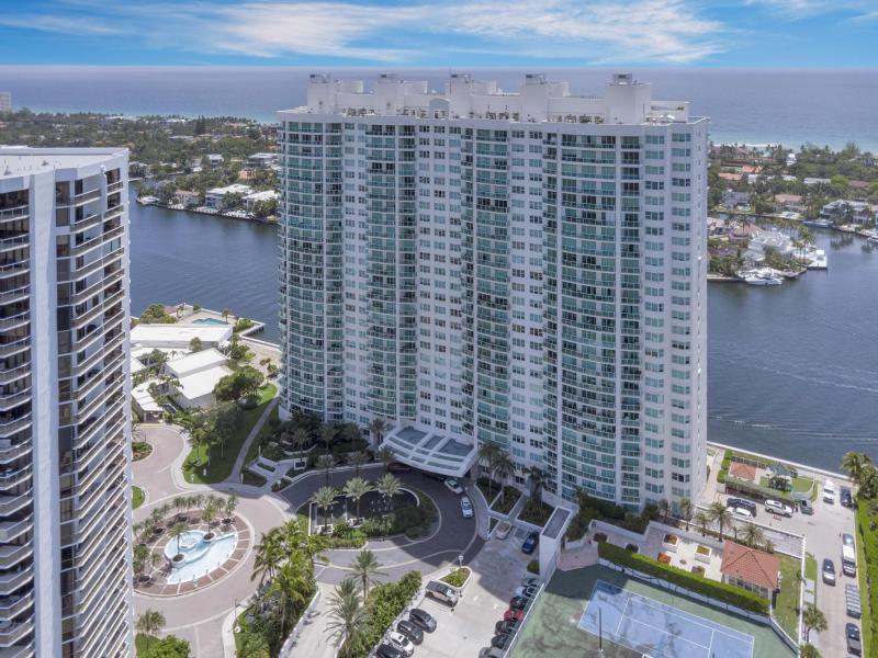  Condo & Townhome Photos
