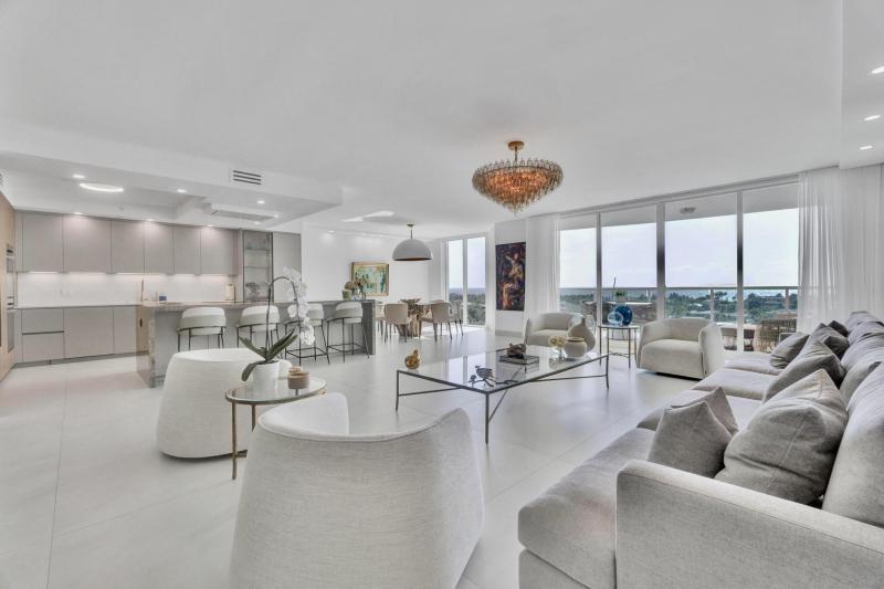  Condo & Townhome Photos