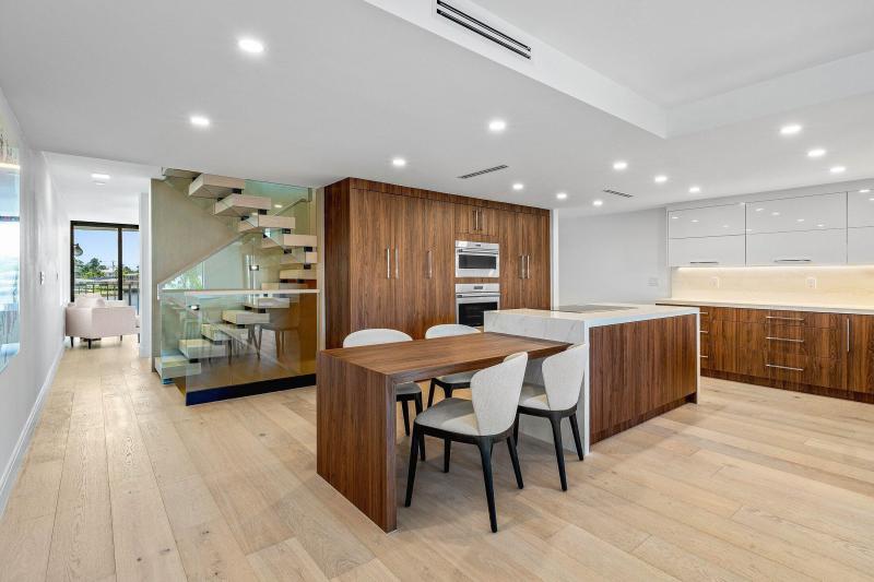  Condo & Townhome Photos