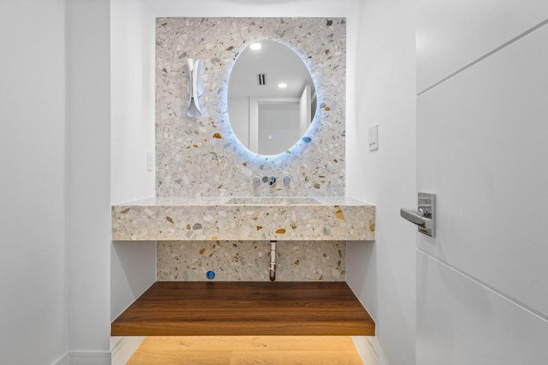  Condo & Townhome Photos