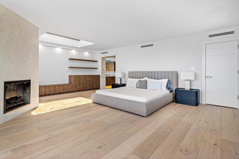  Condo & Townhome Photos