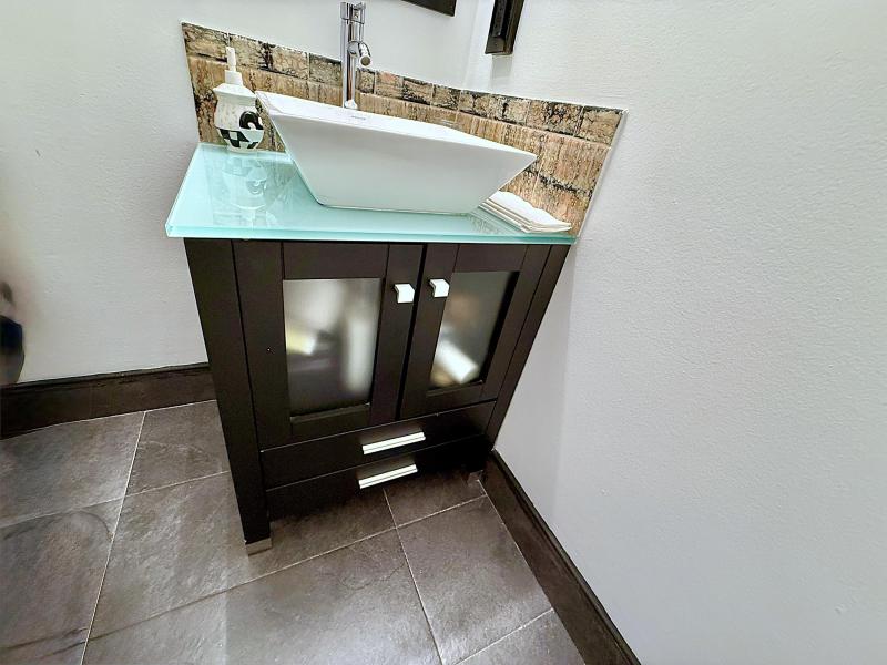  Condo & Townhome Photos