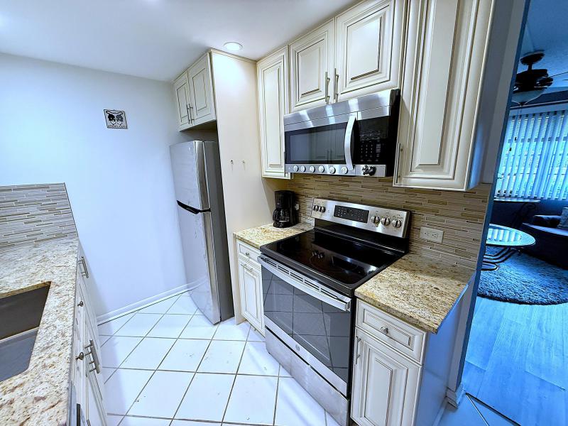  Condo & Townhome Photos