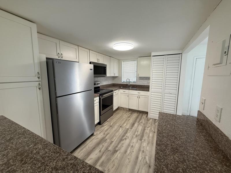  Condo & Townhome Photos