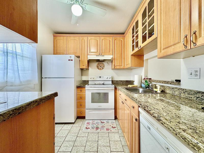  Condo & Townhome Photos
