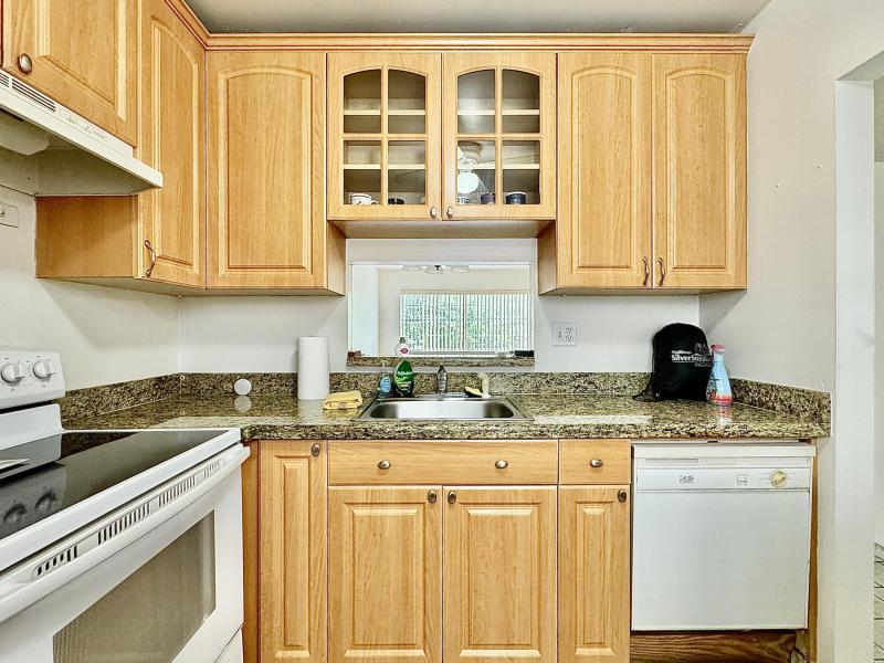  Condo & Townhome Photos