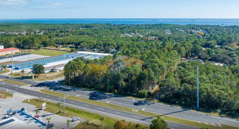  Commercial & Industrial Land Images 