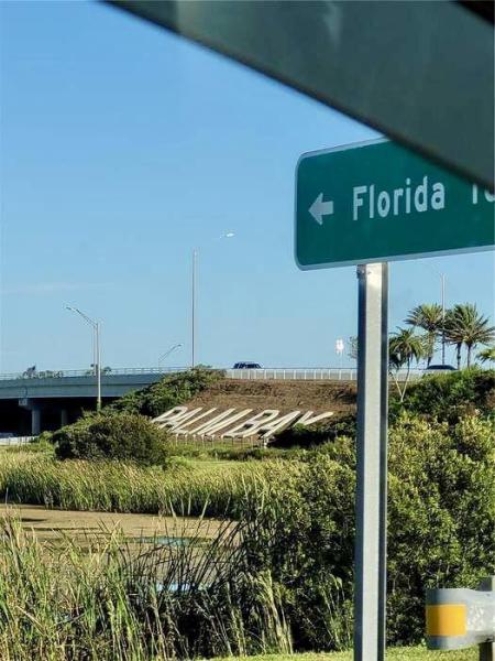  Commercial & Industrial Land Images 