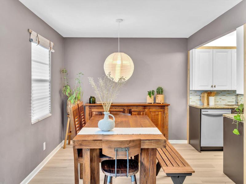  Condo & Townhome Photos