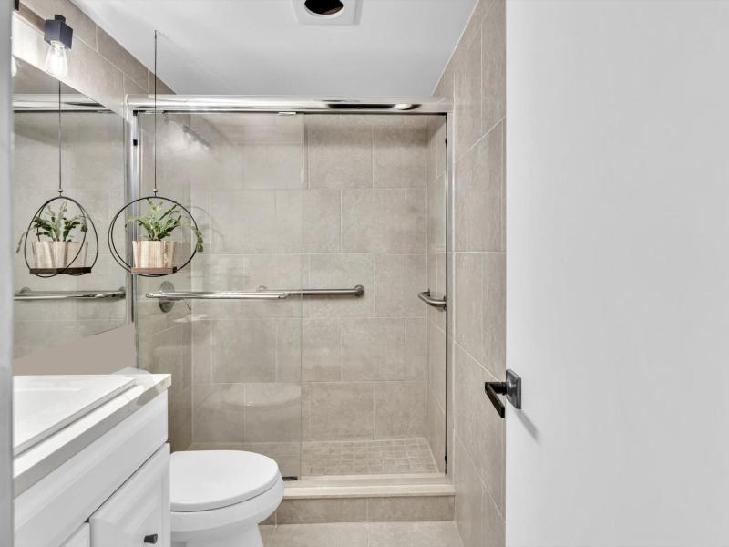  Condo & Townhome Photos
