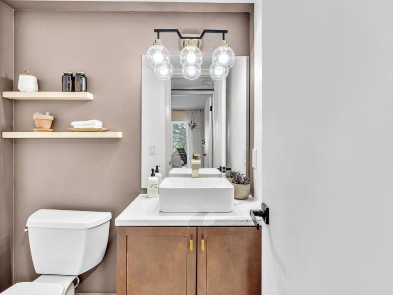  Condo & Townhome Photos