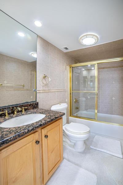  Condo & Townhome Photos
