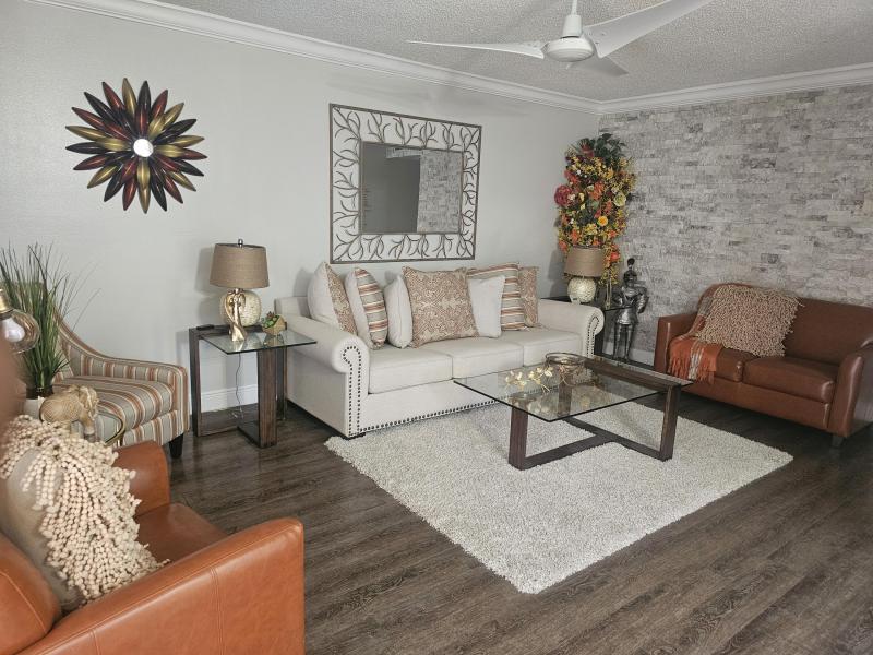  Condo & Townhome Photos
