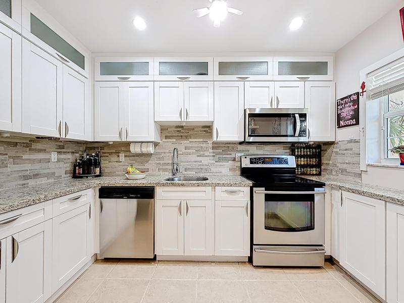  Condo & Townhome Photos