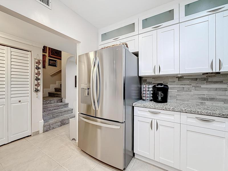  Condo & Townhome Photos