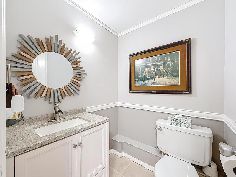  Condo & Townhome Photos