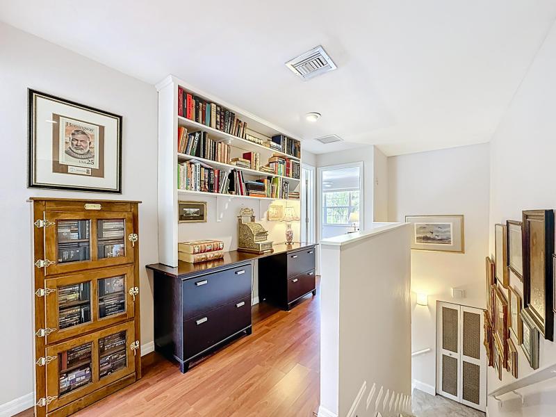  Condo & Townhome Photos