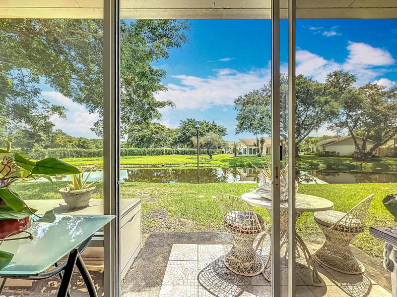  Condo & Townhome Photos