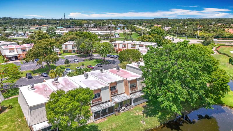  Condo & Townhome Photos