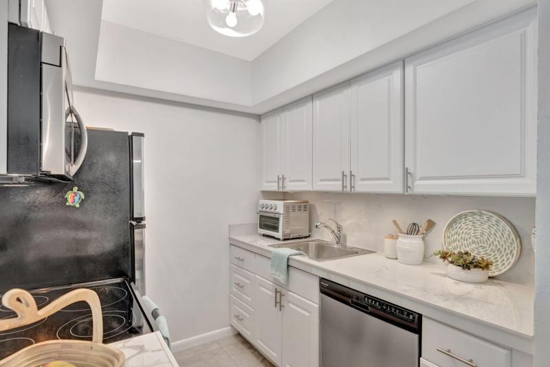  Condo & Townhome Photos