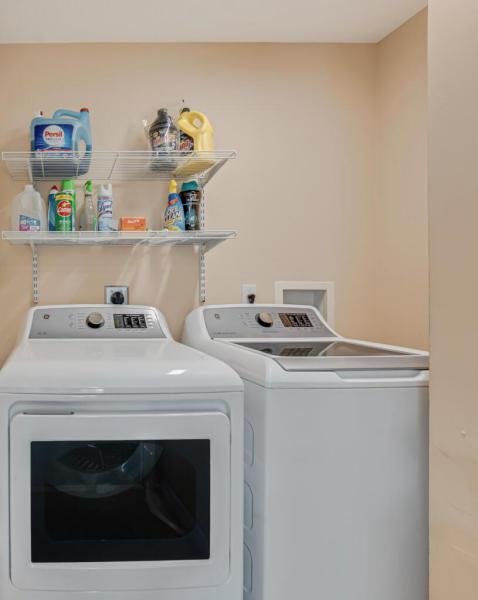  Condo & Townhome Photos