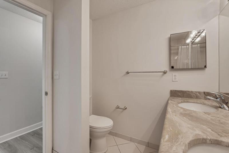  Condo & Townhome Photos