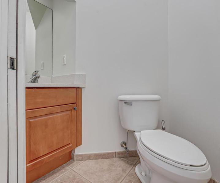  Condo & Townhome Photos