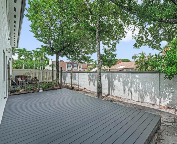  Condo & Townhome Photos