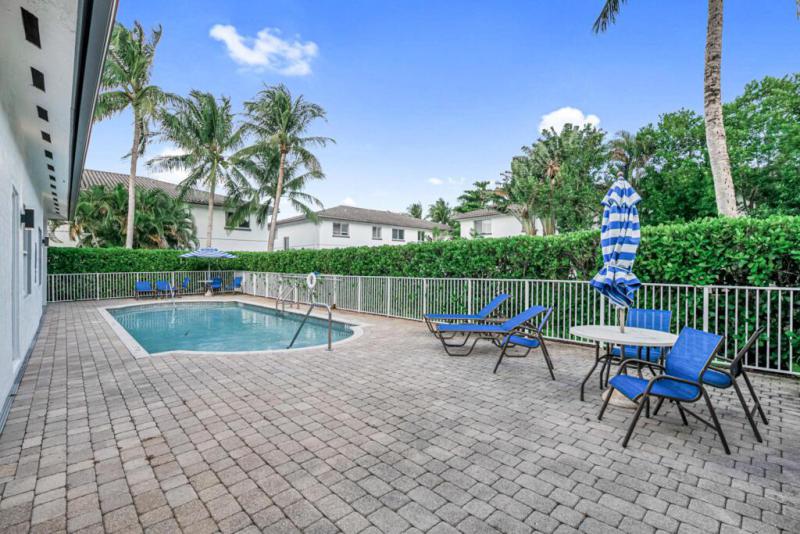  Condo & Townhome Photos