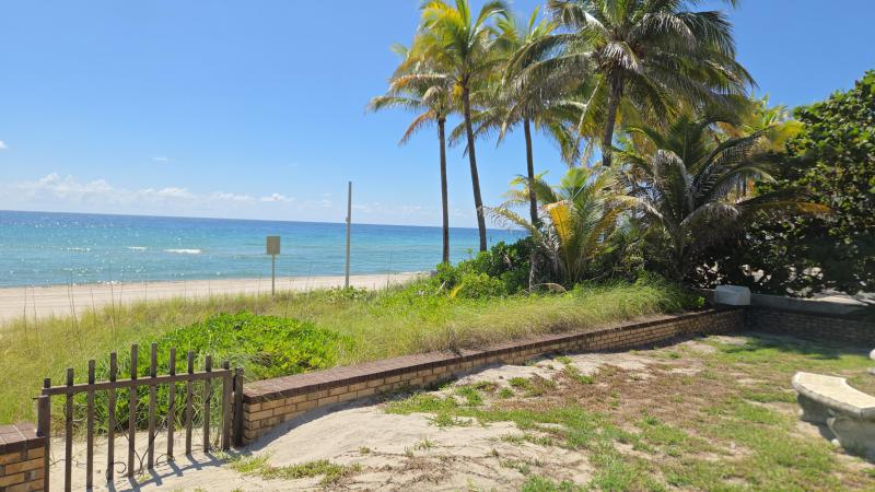 Single Family Homes Photo 11:  Golden Beach,  FL 33160