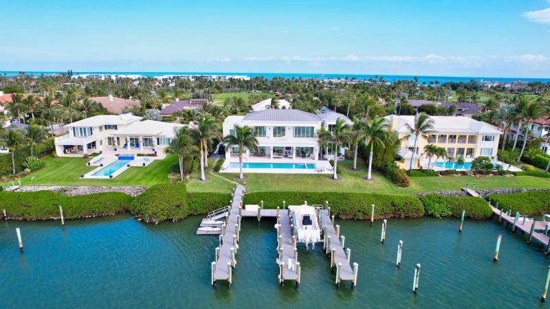  Single Family Homes Photo 2:  Stuart,  FL 34996