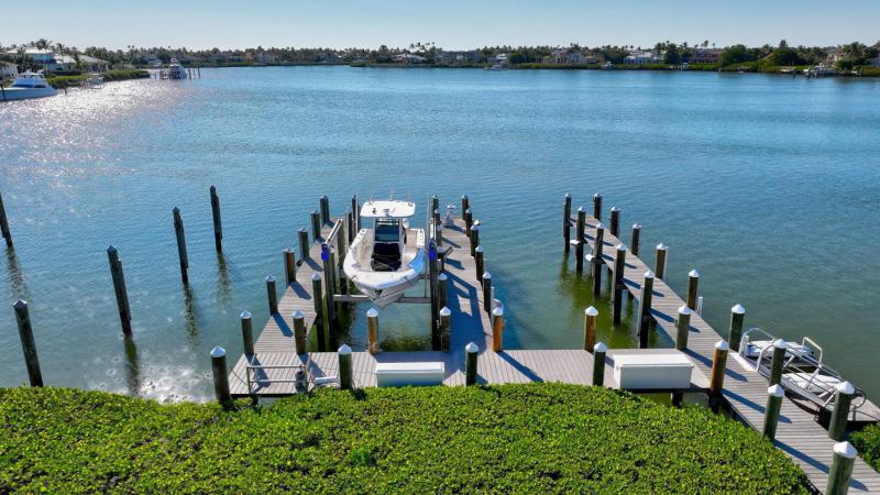  Single Family Homes Photo 3:  Stuart,  FL 34996