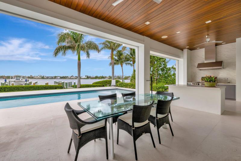  Single Family Homes Photo 8:  Stuart,  FL 34996