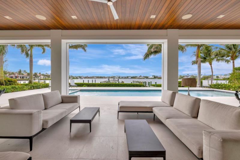  Single Family Homes Photo 9:  Stuart,  FL 34996
