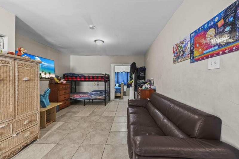 Duplex, Triplex and Fourplex Images