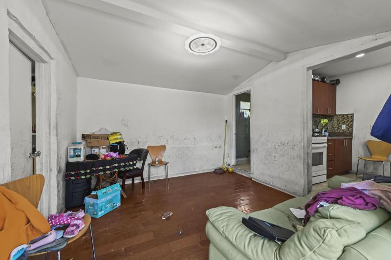 Duplex, Triplex and Fourplex Images