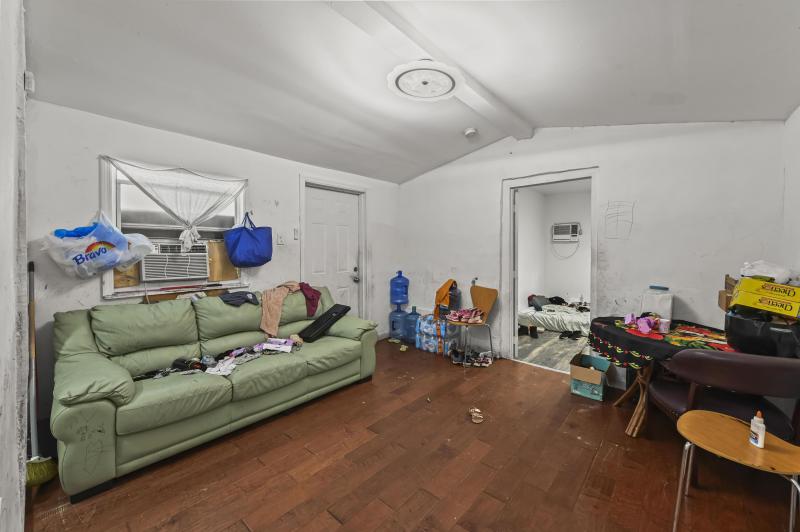 Duplex, Triplex and Fourplex Images