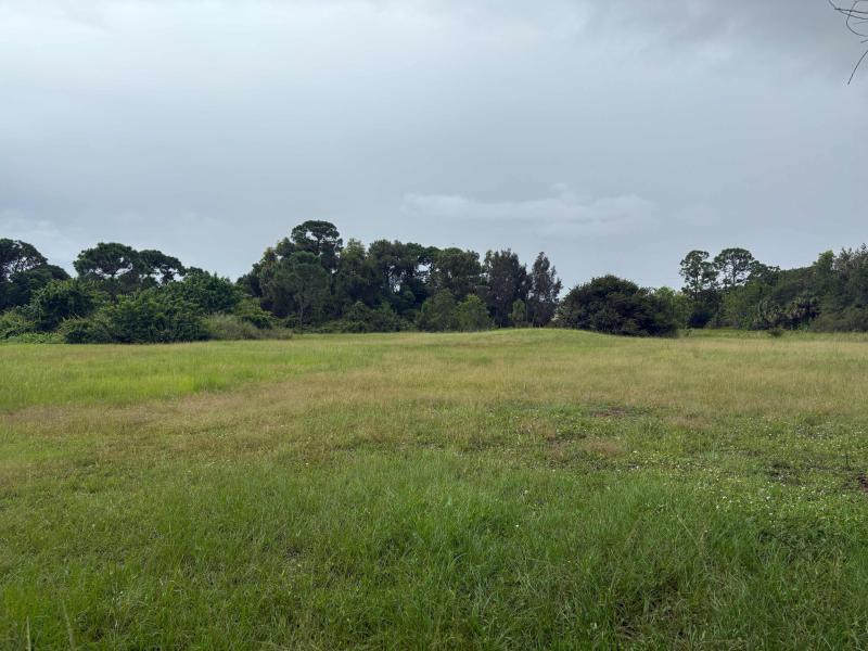  Commercial & Industrial Land Images 