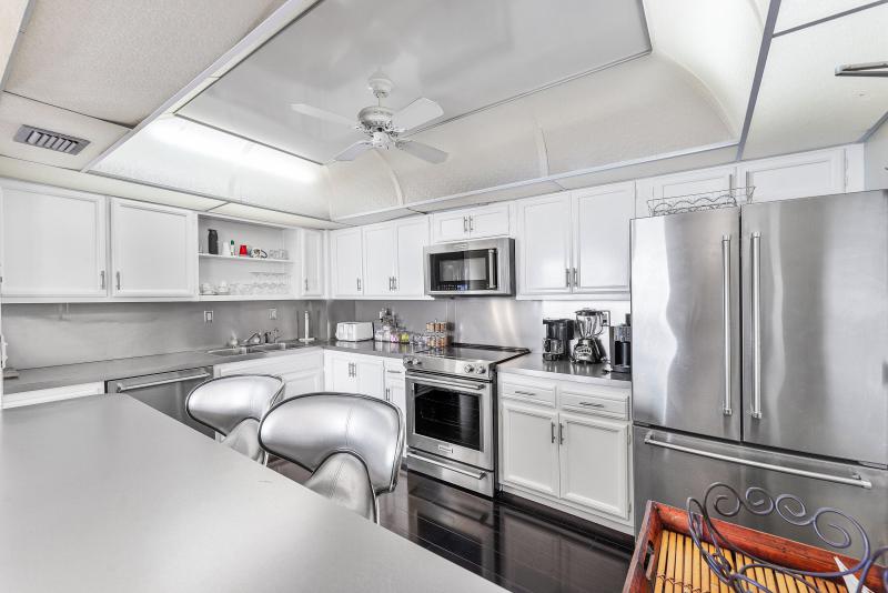  Condo & Townhome Photos