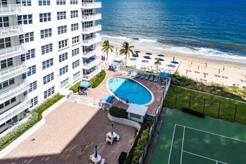  Condo & Townhome Photos
