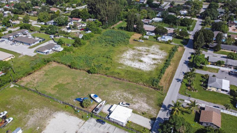  Commercial & Industrial Land Images 
