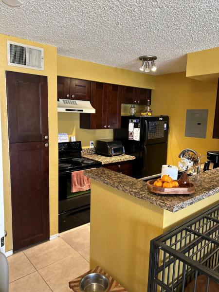  Condo & Townhome Photos