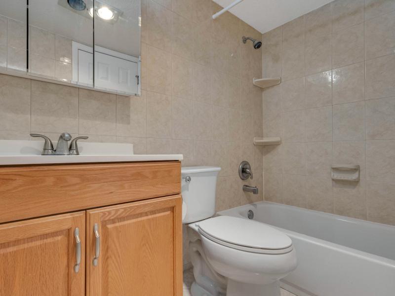  Condo & Townhome Photos