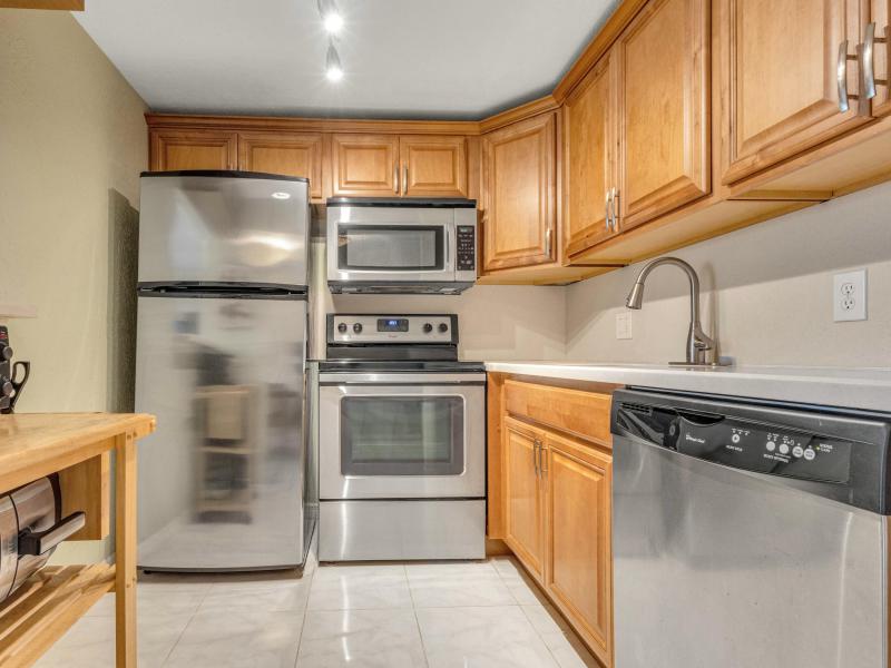  Condo & Townhome Photos