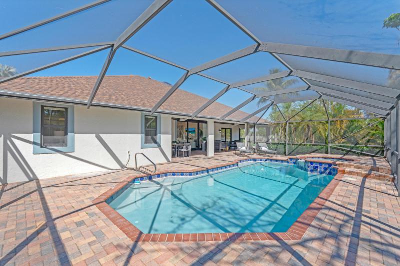  Single Family Homes Photo 68:  Wellington,  FL 33449