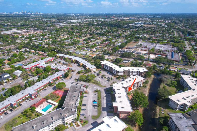  Condo & Townhome Photos